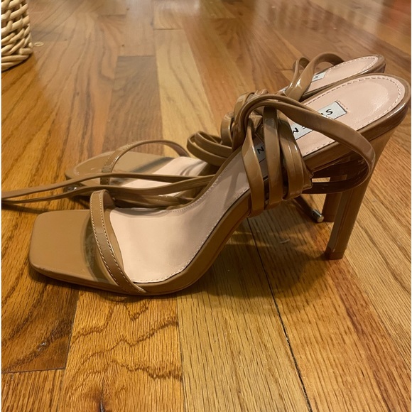 Steve Madden heels! - Picture 2 of 2